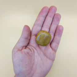 Brun Aventurin Lommesten