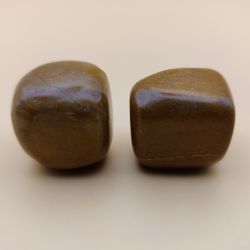 Brun Aventurin Lommesten