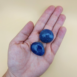 Bl Aventurin lommesten