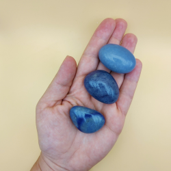 Bl Aventurin lommesten