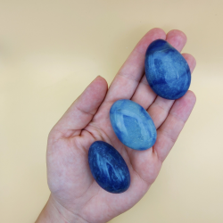 Bl Aventurin lommesten