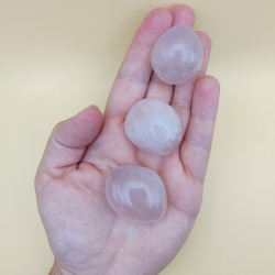 Rosakvarts Lommesten