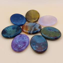 Bekymringssten i forskellige krystaller 