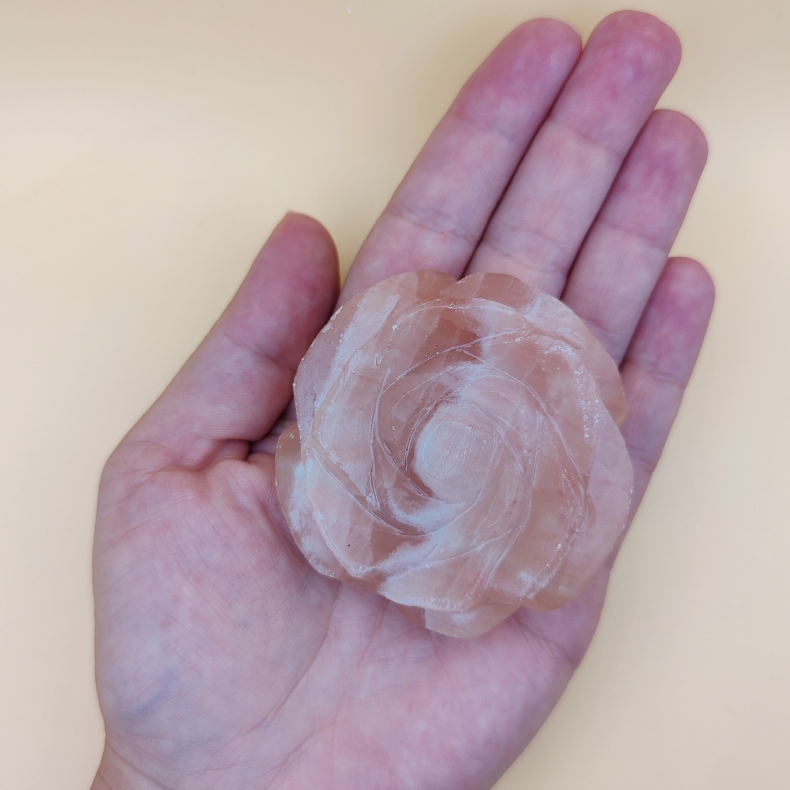 Rose Figur I Calcit