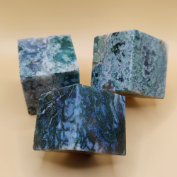 Moss Agat Cubes