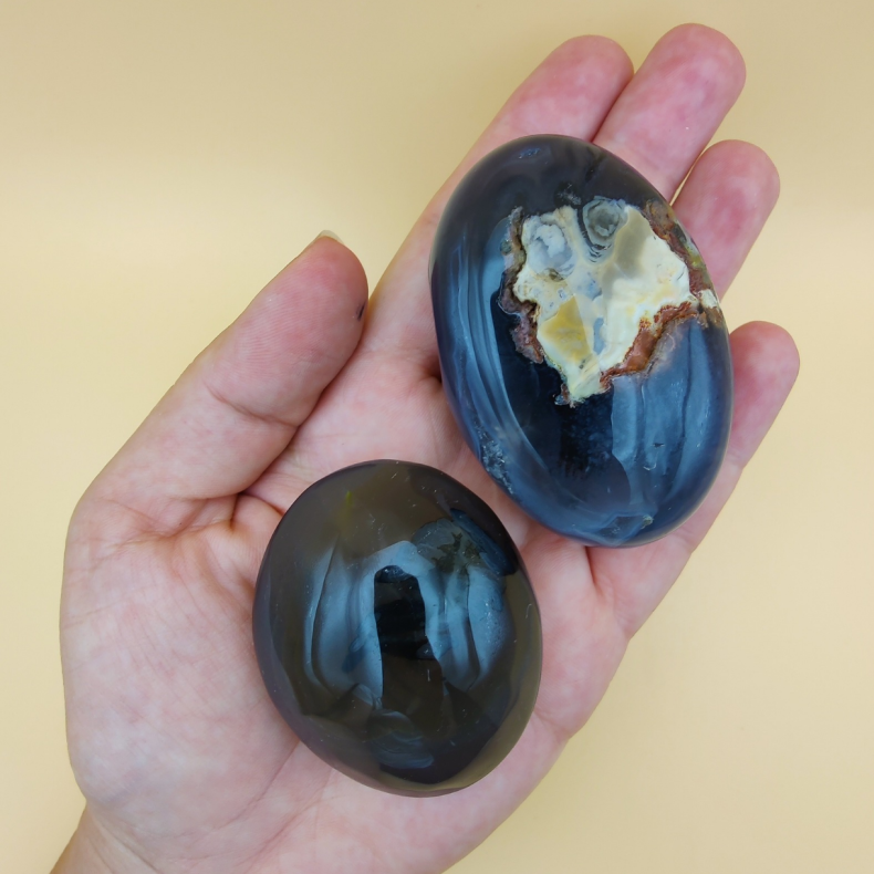 Vulkan Agat Palm