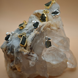 Moldavit Vedh�ng Forgyldt