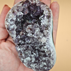 Poleret Ametyst geode med Orca agat