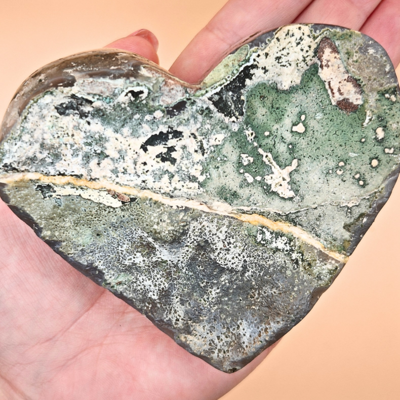 Gr�nt Ametyst Hjerte med Druzy