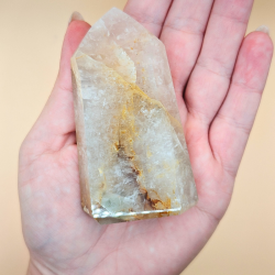 Rosakvarts og Golden healer Trne