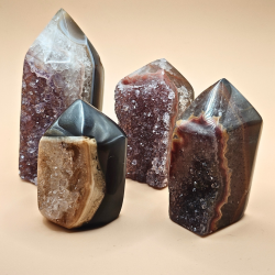 Uruguay&#8239;Ametyst&#8239;Trne med Agatbagside