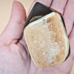 Uruguay&#8239;Ametyst&#8239;Trne med Agatbagside