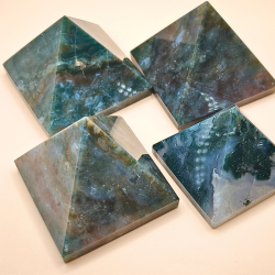 Moss Agat Pyramide