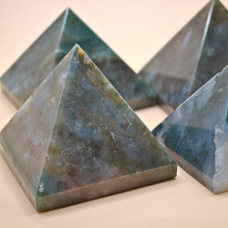 Moss Agat Pyramide