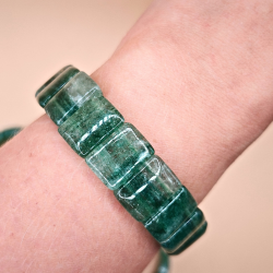 Grn Jordbr Kvarts Armbnd