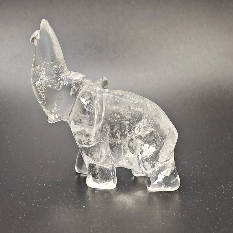 Elefant figur i Klar Kvarts  fra Brasilien