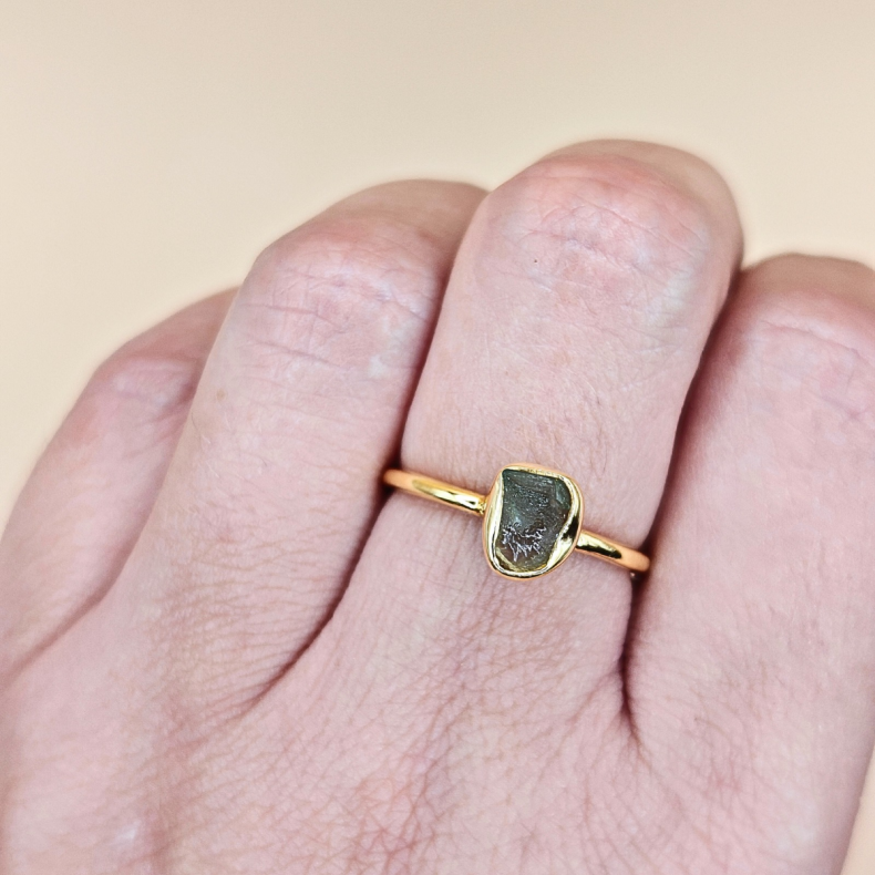 Moldavit Ring i Forgyldt s925 S�lv