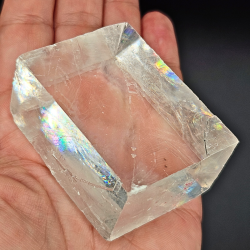 Optisk Calcit med regnbuer  100 g