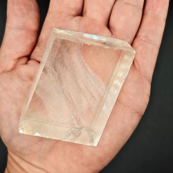 Optisk Calcit med regnbuer  116 g