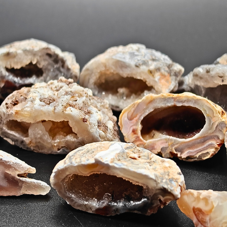 Sm Halve Agat Geoder med Druzy  Brasilien