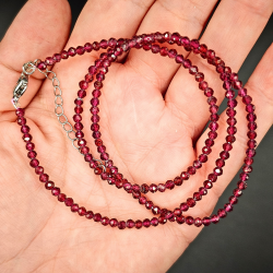 Krystal halsk�de med Facetslebne Perler 