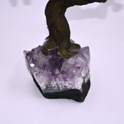 Ametyst Tr� p� R� Ametyst Klynge � Stor og Imponerende Figur (1,7 kg)