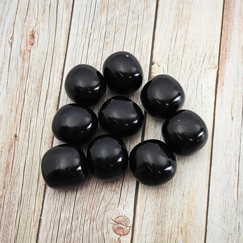 Sort Obsidian Lommesten