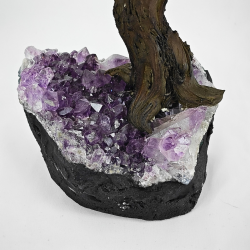 Pyrit Tr� p� R� Ametyst Klynge � Stor og Imponerende Figur (2,2 kg)