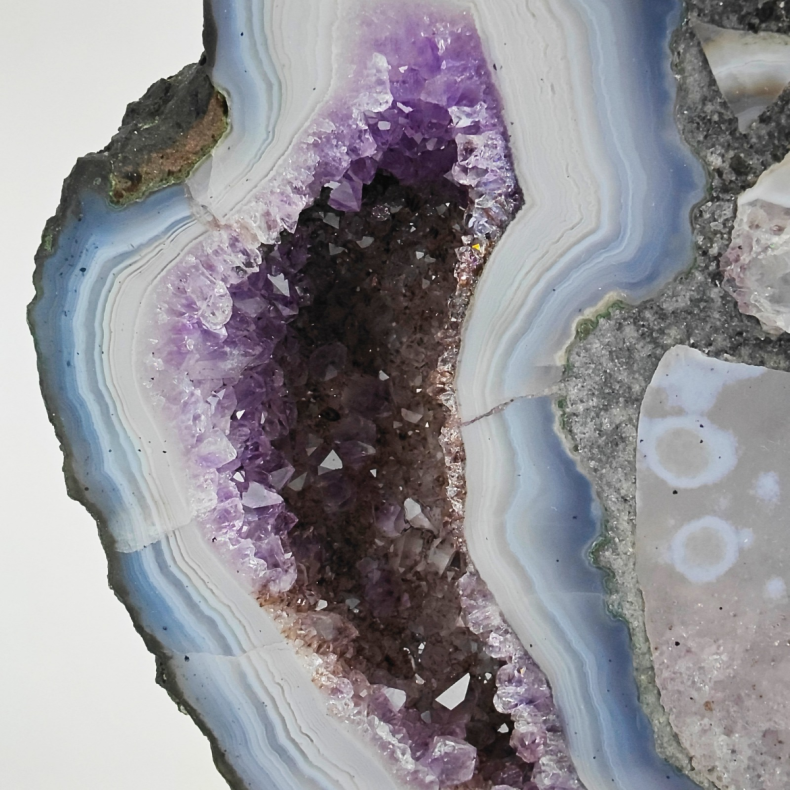 Agat Geode med Ametyst 