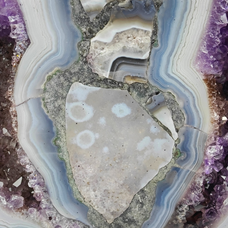 Agat Geode med Ametyst 