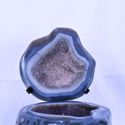 Stor Agat geode med ametyst � 9,8 kg