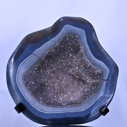 Stor Agat geode med ametyst � 9,8 kg