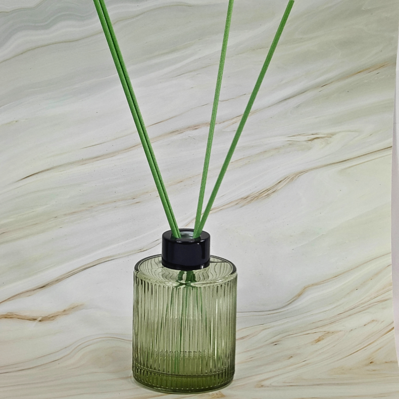 150 ml Riflet Rund Duftdiffusor Flaske � R�gfarvet Gr�n