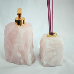 K�rlighed og bl�d luksus til badev�relset: Unikt s�bedispenser- &amp; diffusers�t i r� rosakvarts