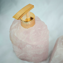 K�rlighed og bl�d luksus til badev�relset: Unikt s�bedispenser- &amp; diffusers�t i r� rosakvarts